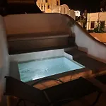 Avenoir 1bedroom Luxury Cave Apartment Vothon